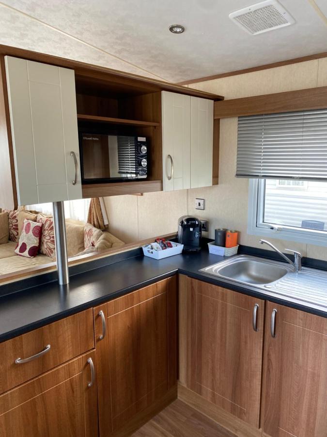 Vista Caravan Hire Seasalter Exterior photo
