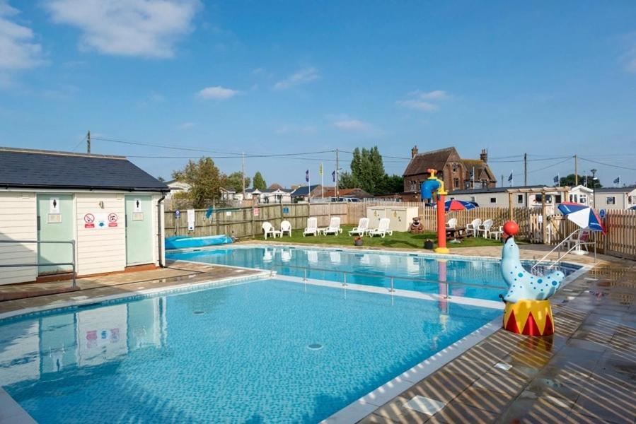 Vista Caravan Hire Seasalter Exterior photo